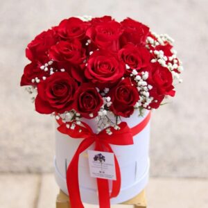 red roses box